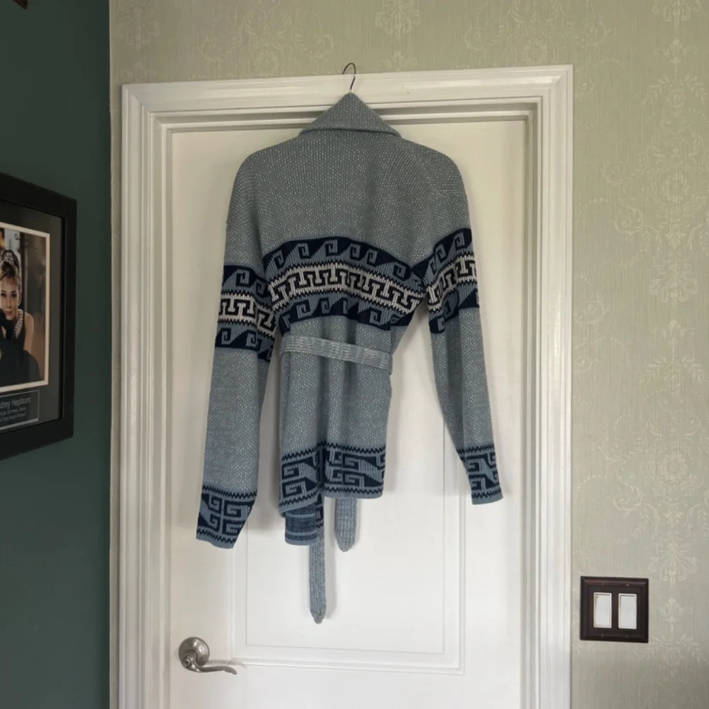 Sweater - Picture 2 of 2